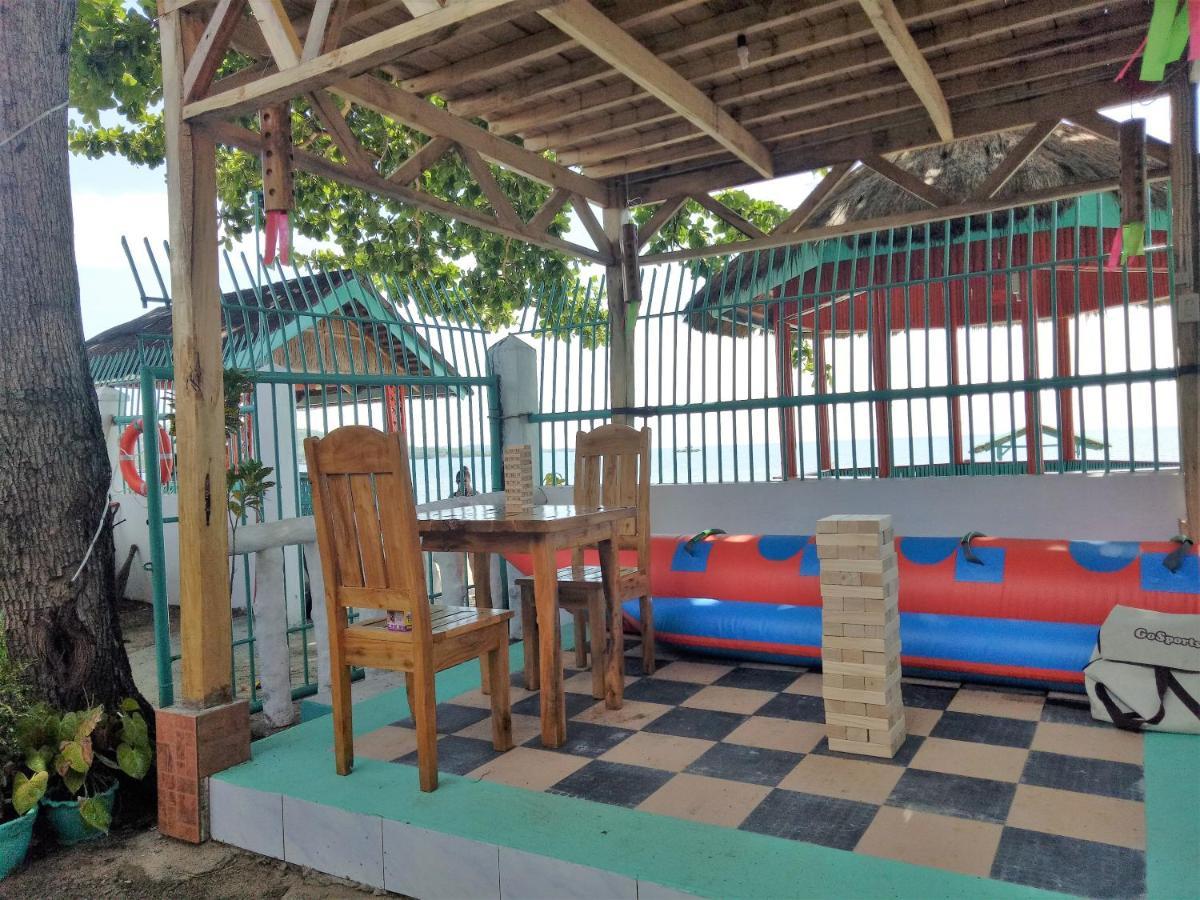 Smallfry'S Beach Resort Calatrava  Екстериор снимка