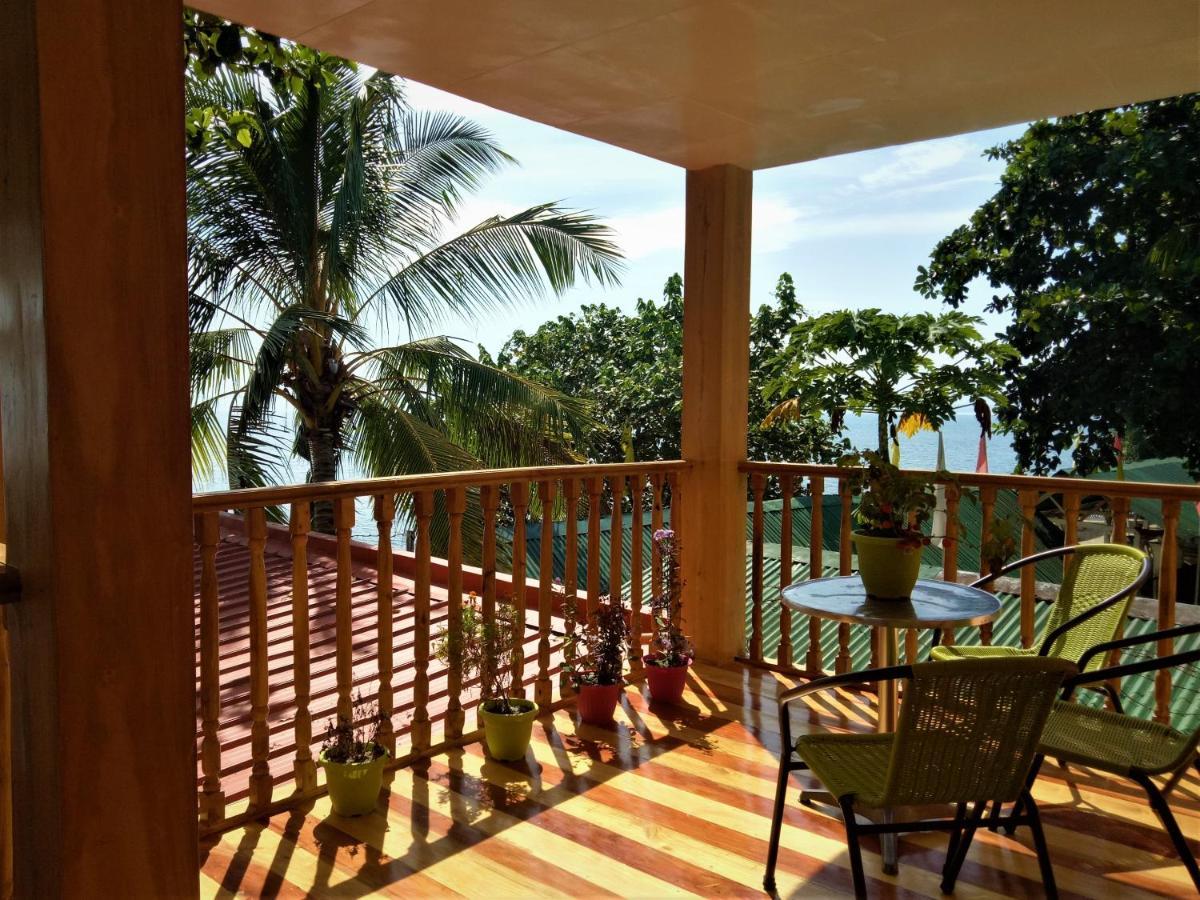 Smallfry'S Beach Resort Calatrava  Екстериор снимка