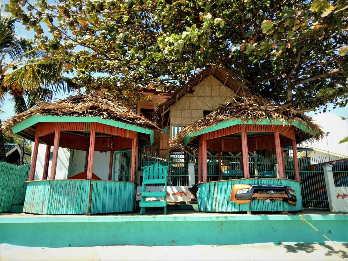 Smallfry'S Beach Resort Calatrava  Екстериор снимка