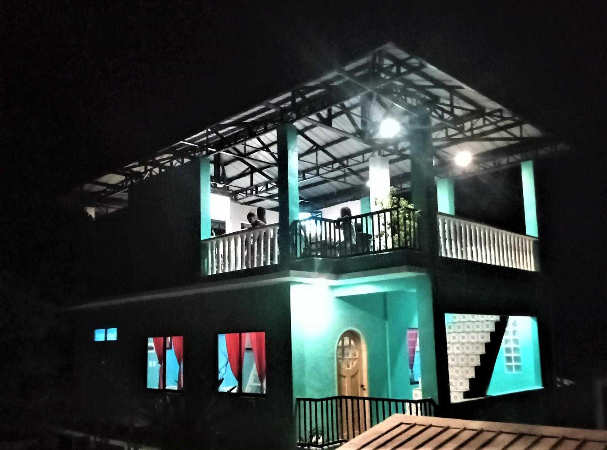 Smallfry'S Beach Resort Calatrava  Екстериор снимка
