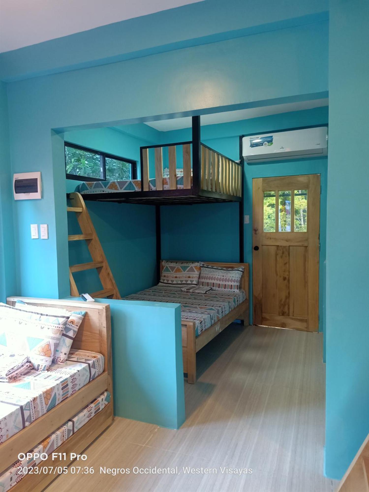 Smallfry'S Beach Resort Calatrava  Екстериор снимка